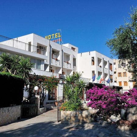 Hotel Apeneste Mattinata Zewnętrze zdjęcie