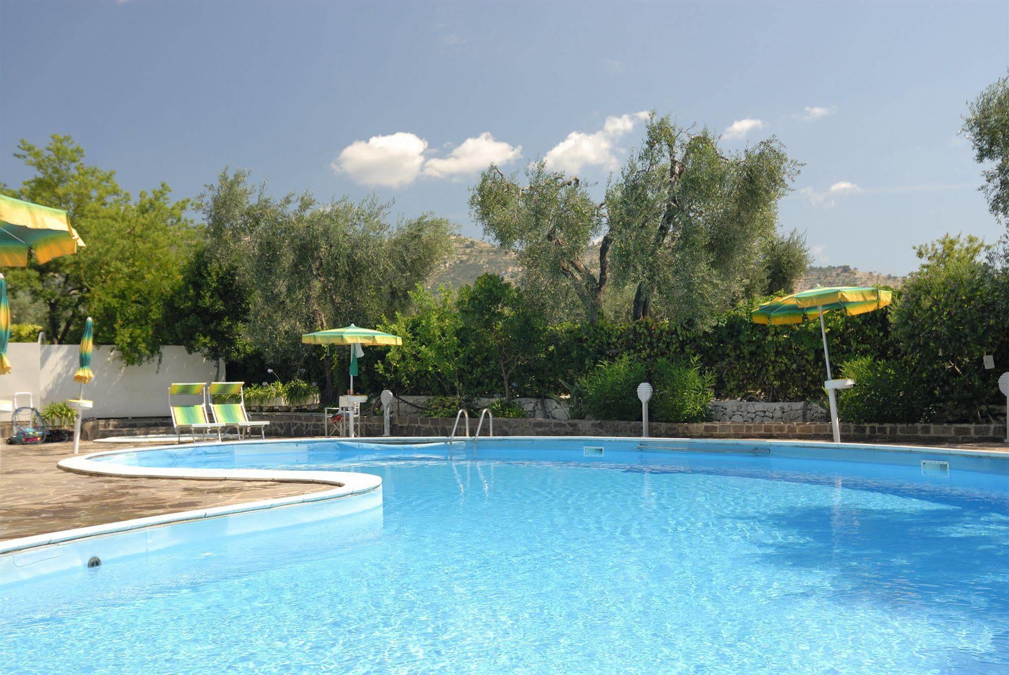 Hotel Apeneste Mattinata Zewnętrze zdjęcie