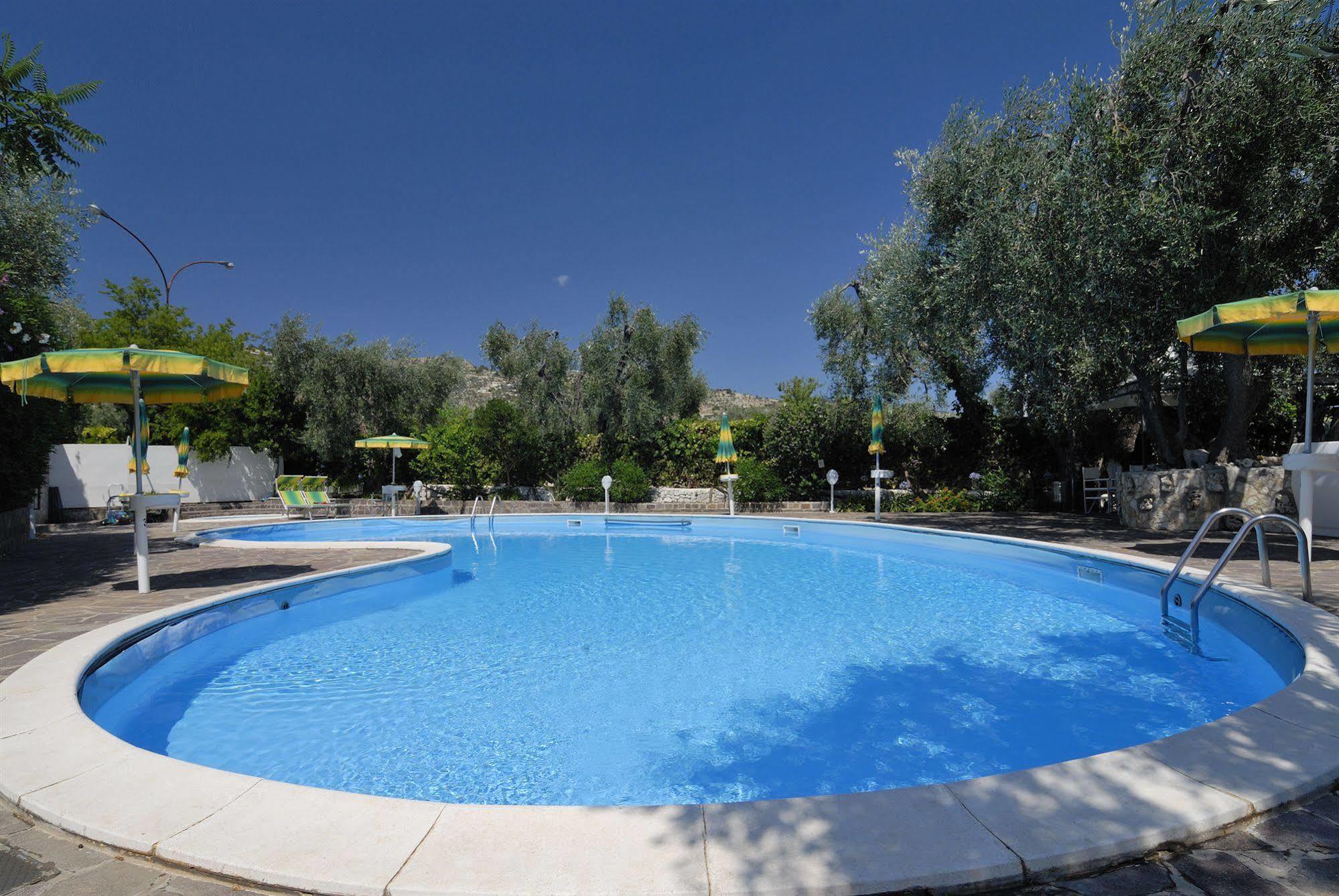Hotel Apeneste Mattinata Zewnętrze zdjęcie
