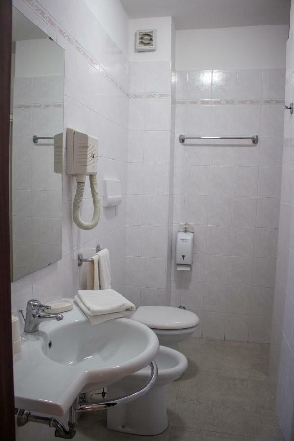 Hotel Apeneste Mattinata Zewnętrze zdjęcie